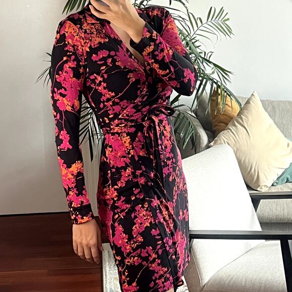 DVF Diane von Furstenberg Jeanne Silk Jersey Wrap Mini Dress Pink Floral 6 - Picture 3 of 10